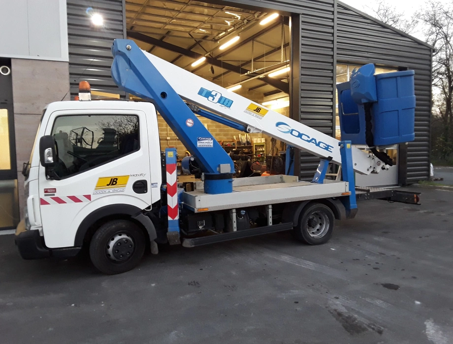 Jb Location Location Utilitaire Bordeaux Camions Bennes Et Nacelles