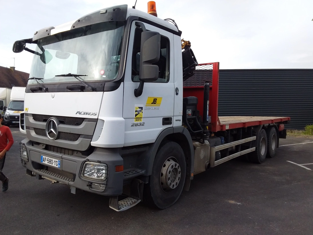 Jb Location Location Utilitaire Bordeaux Camions Et Vehicules Industriels​ 1